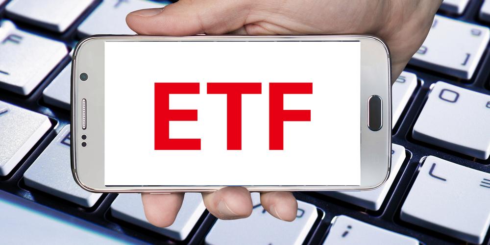 新澳2025年正版资料和债券ETF吸金超400亿与债券 etf